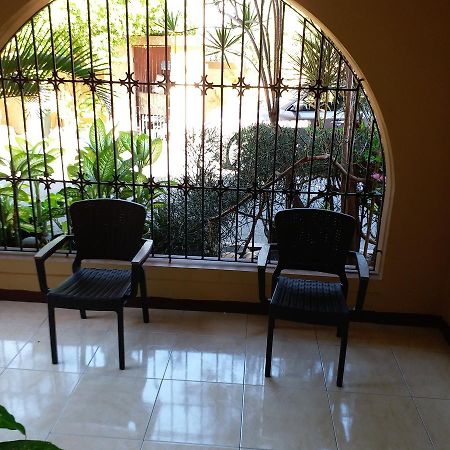 Cozy Apartment 3 Kingston Ngoại thất bức ảnh