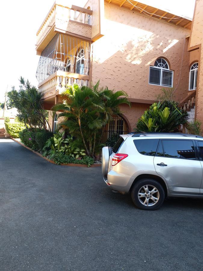 Cozy Apartment 3 Kingston Ngoại thất bức ảnh